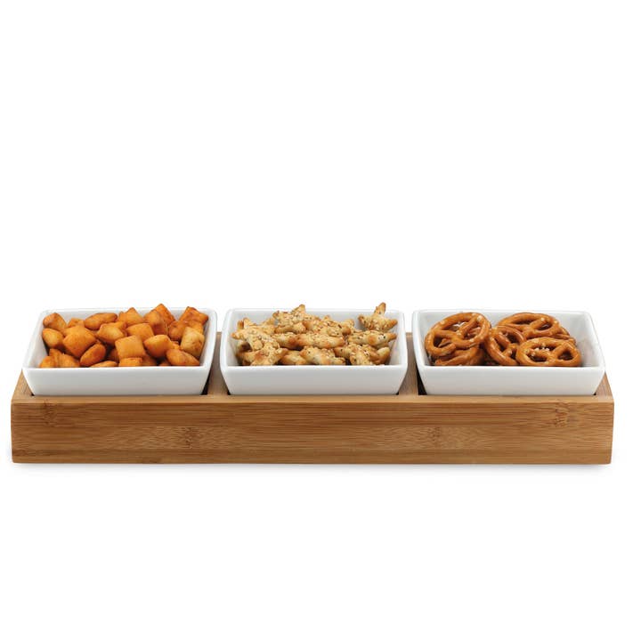 Serveringssæt med 3 indsatte porcelænsskåle og bakke for engroshandel hos Karl Weis