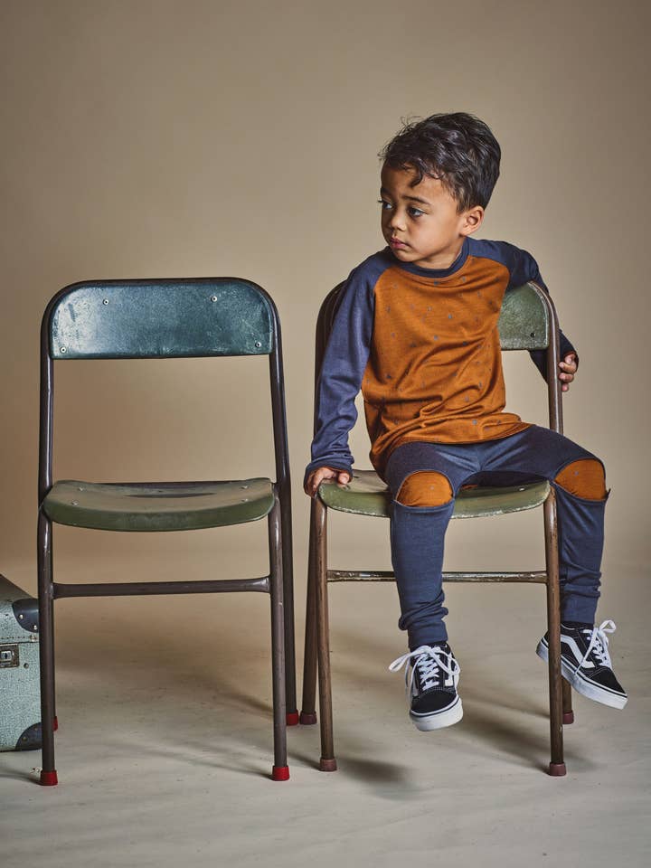 LEVI RAGLAN TEE | Rostelement för wholesale av Little Flock of Horrors