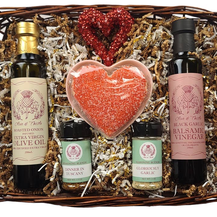 Une soirée romantique pour la vente par Olive & Thistle