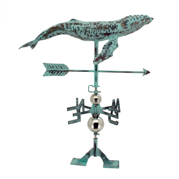 Pukkelhval Vejrhane for engroshandel hos Modern Coastal by Contrast Inc.