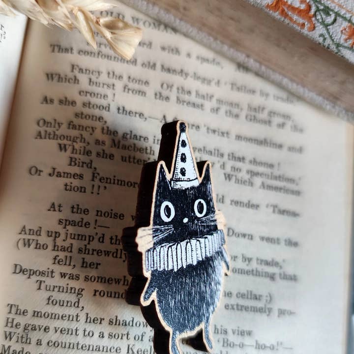 Jon Turner Illustration - Wholesale Lapel Pin/Button - Simon the Clown Cat Wooden Pin Badge