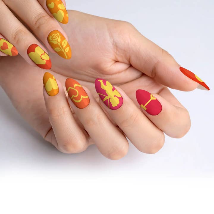 Golden Hearts Affair Gold Valentine Press-On Nails for wholesale by FYNE BODY