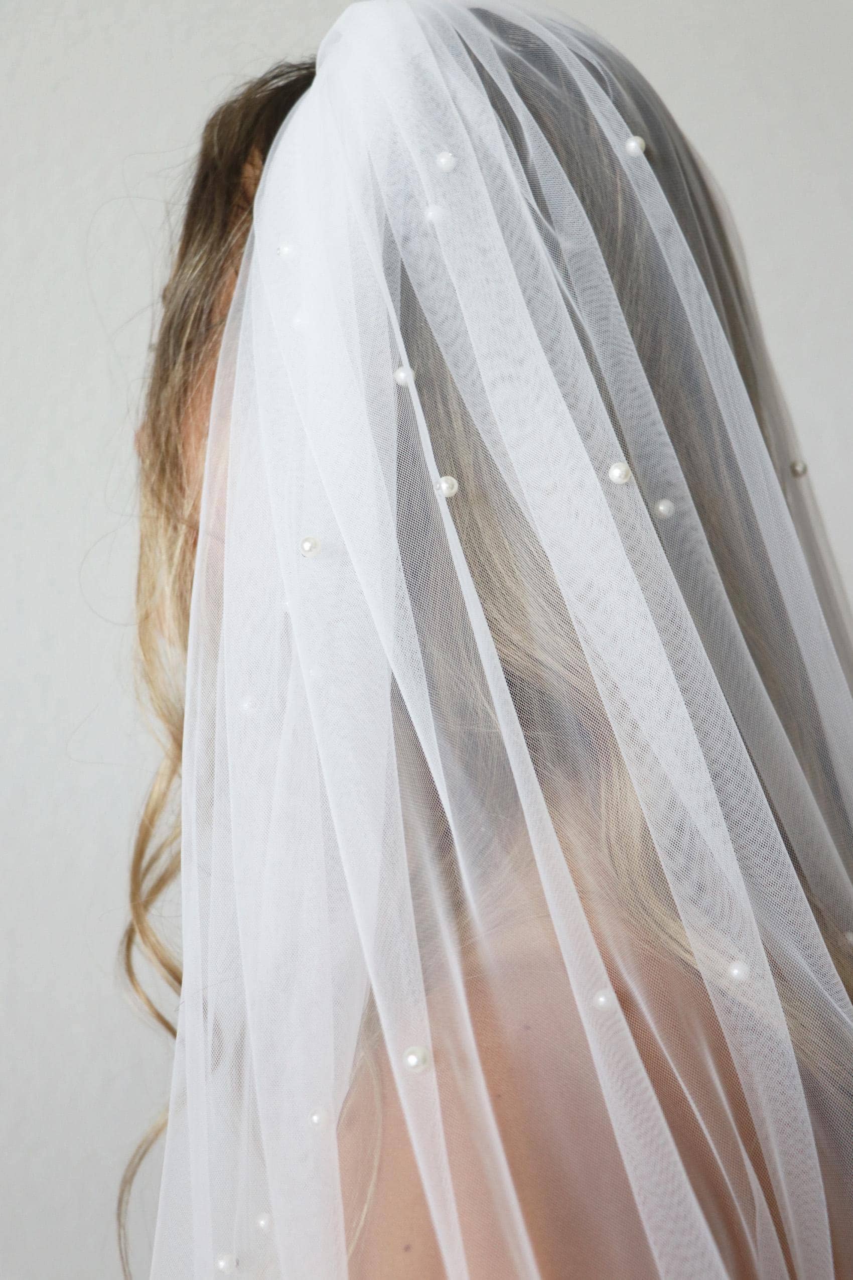 allureweddingjewelry – wholesale Veil – Women’s – Scattered Pearl Veil6
