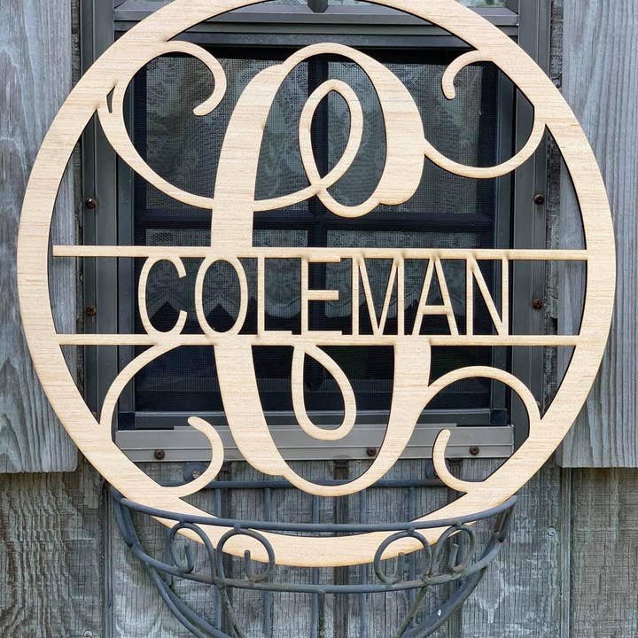 Nom de famille rond en bois pour la vente par BeauCo