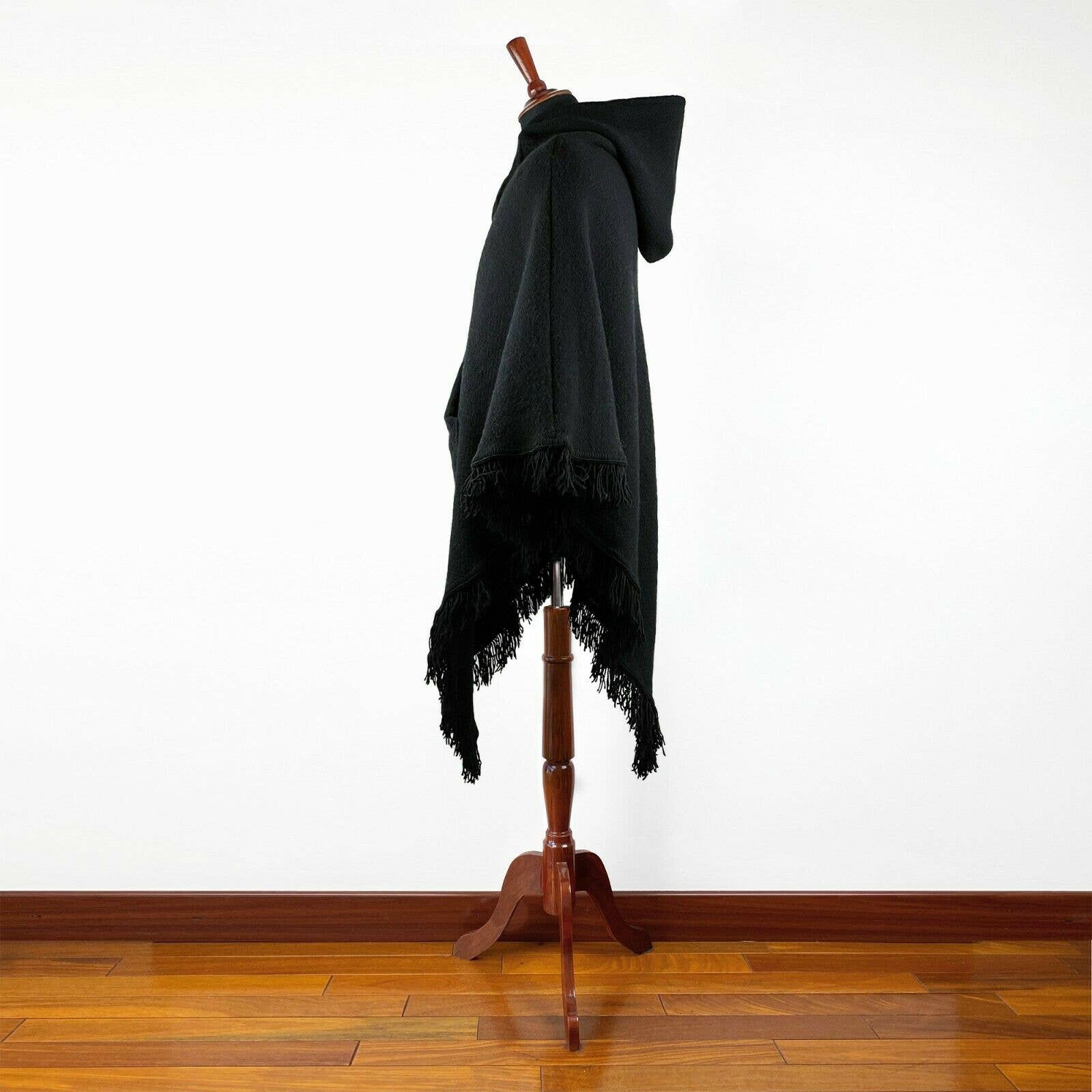 ECUALAMA – wholesale Poncho – Unisex – Surfers Poncho with hood and pocket llama wool - BLACK4
