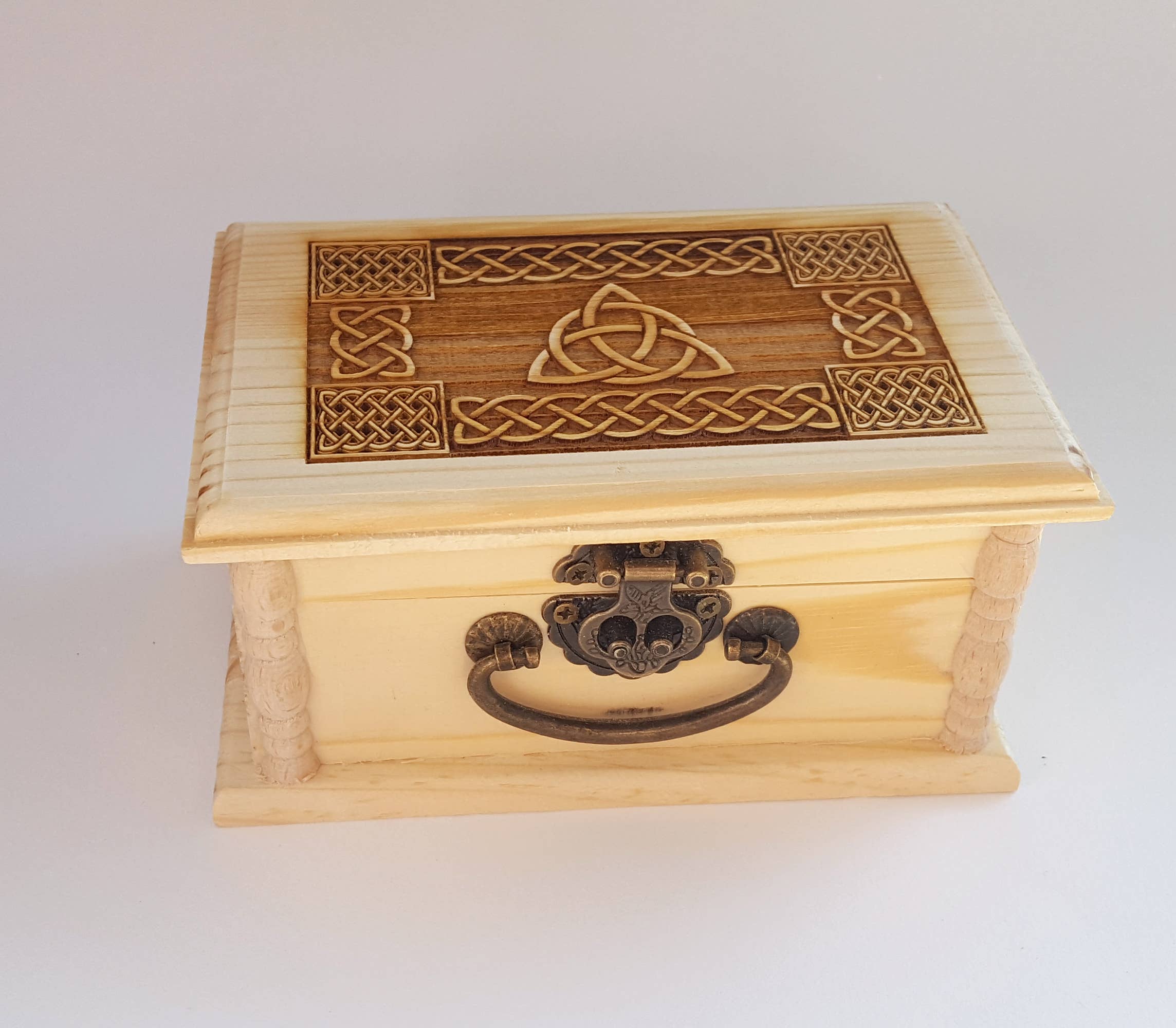 Lyoncraft - Wholesale Decorative Box - Celtic Trinity Knot Small  Latched Wooden Box, Irish3