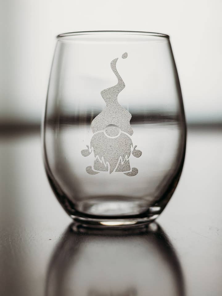 Graviertes Weinglas, 12 oz stieloses Weinglas für den Großhandel von Lester Lou’s Designs