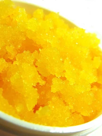 Kurkuma scrub voor een gezonde huid voor wholesale door Solstice Vibrations