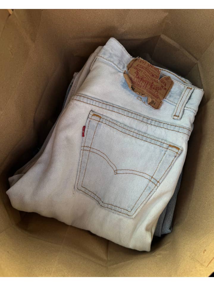 Also, Freedom - Vente Jean – femme - Levi's 501 vintage - Fabriqué aux États-Unis uniquement5