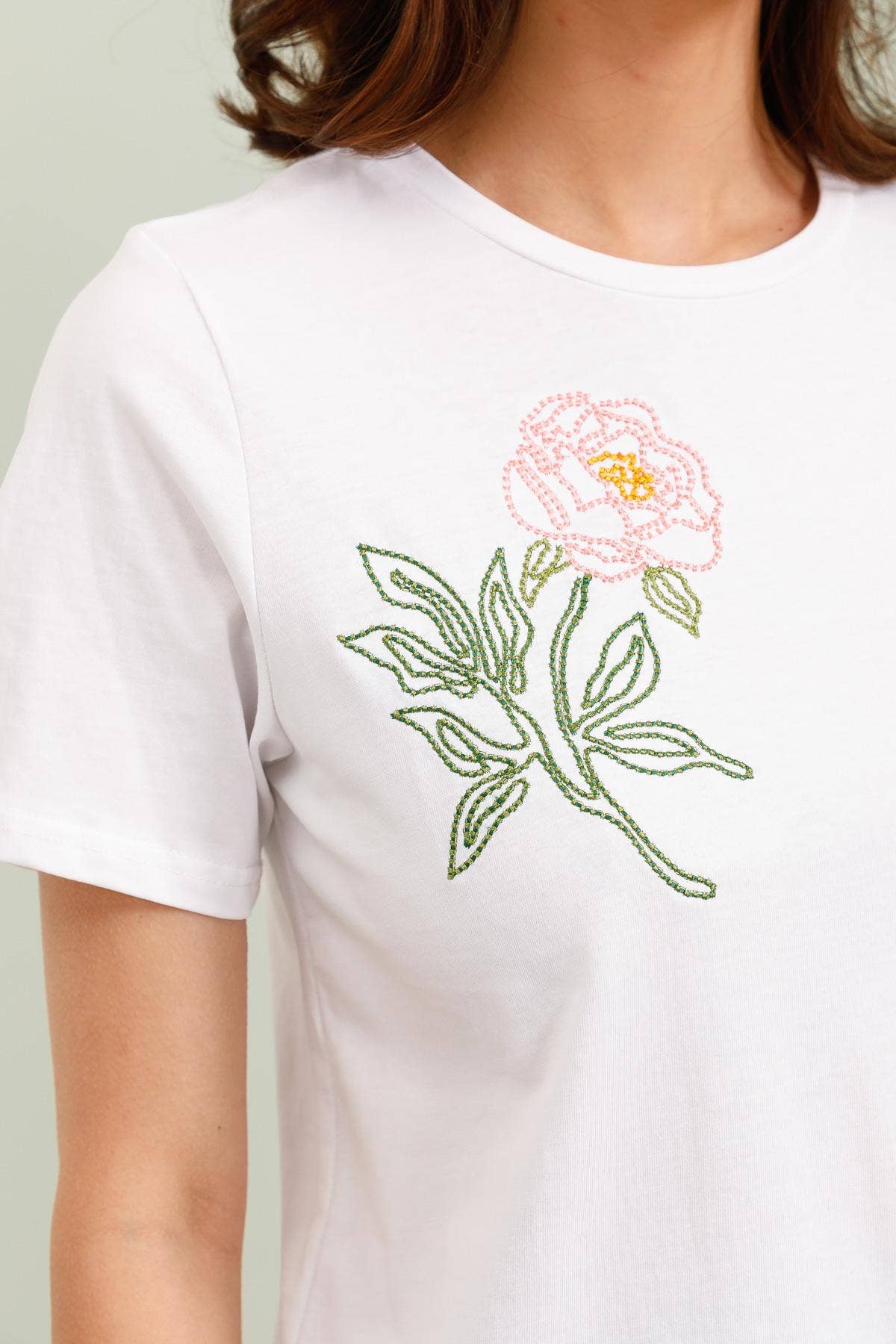 White 32015 FLOWER T-SHIRT for wholesale on Faire1