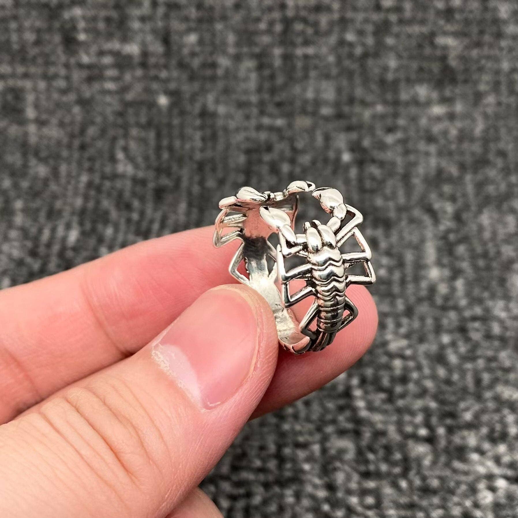 Mio Queena - Wholesale Cocktail/Statement Ring - Double Scorpion Women's Adjustable Ring1