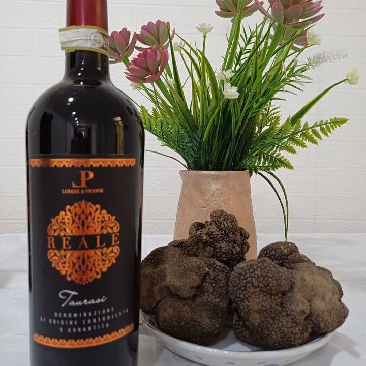 Taurasi DOCG - Royal for wholesale by I sapori di una volta s.r.l.s