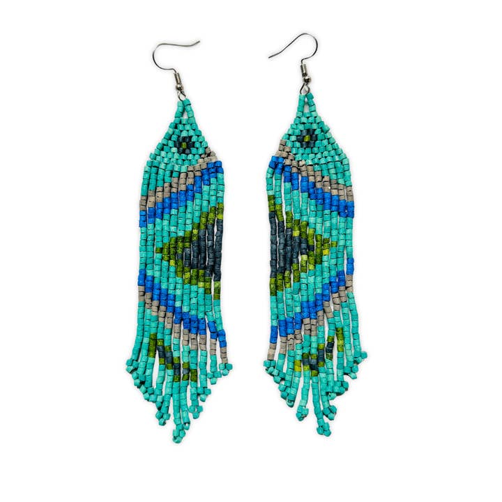 Boucles d'oreilles à franges légères et faites à la main avec perles en céramique pour la vente par Los Colores de la Tierra