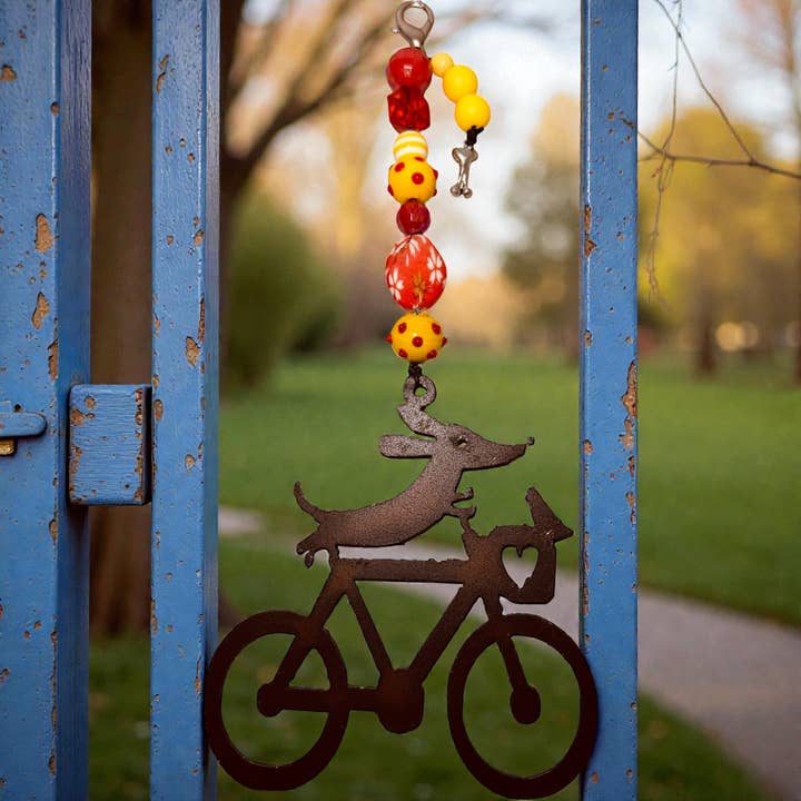 Cane Riciclato Metallo Ornamento Rustico Animale BICI gioielli giardino per la vendita all'ingrosso da parte di Whimsies