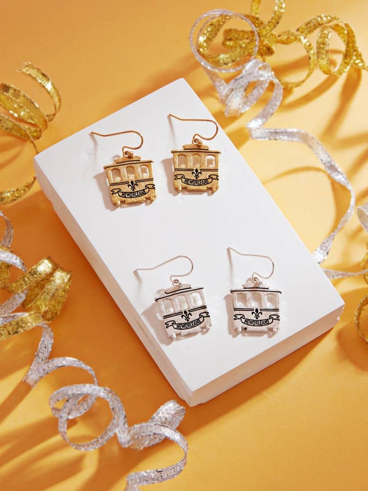 Brincos de Gancho em Forma de Eléctrico de Mardi Gras em Metal por atacado de Designature New York