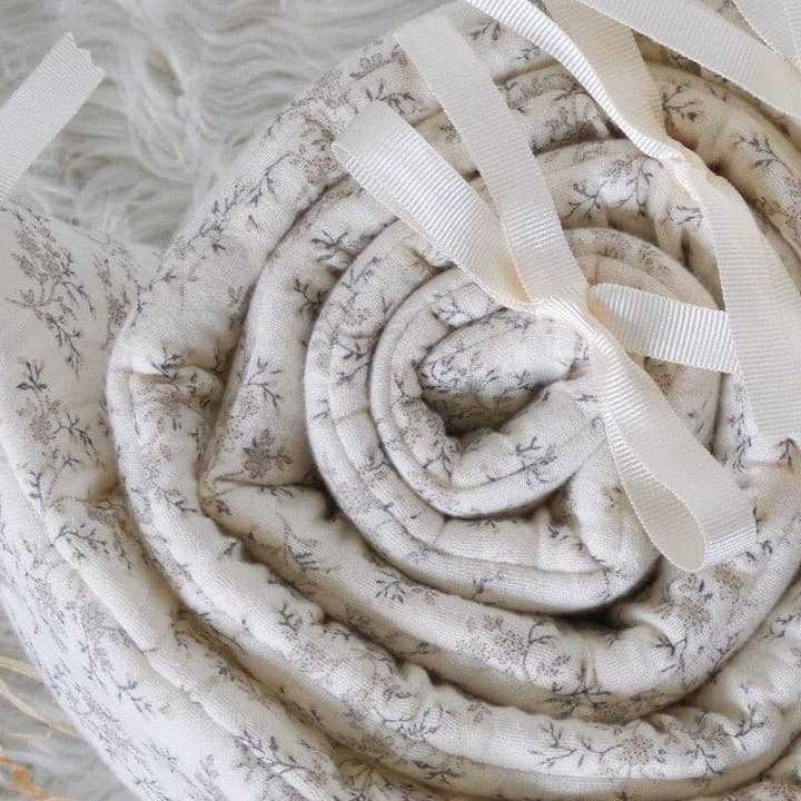 Les p'tites Merveilles de Bérénice - Wholesale Bassinet - Baby - “Louison” bassinet in ecru organic cotton double gauze with beige flowers18