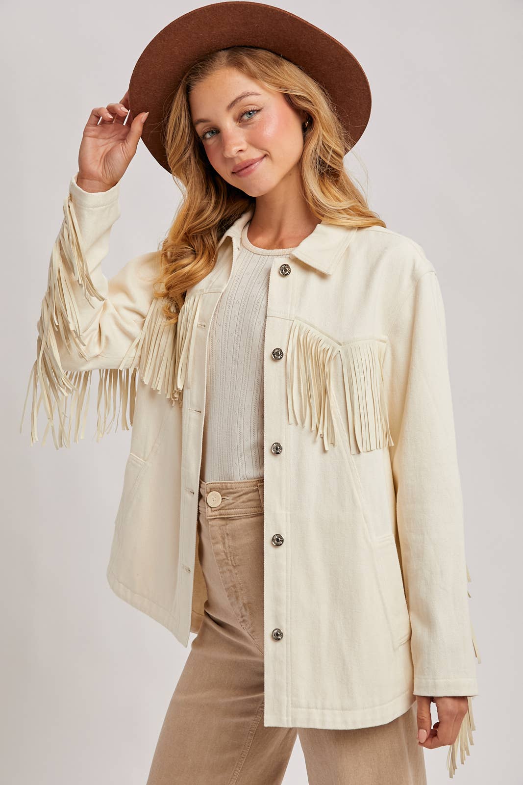 Bluivy - Vendita all'ingrosso Giacca - Donna - Giacca in denim western con frange e bottoni - confezione aperta8