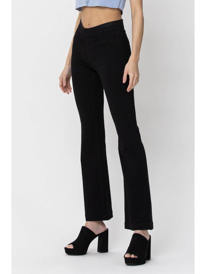 Cello Jeans - Wholesale Jeans - Women's - AB35173BLK-30 sbs Black Petite Flare Jegging (open pack)