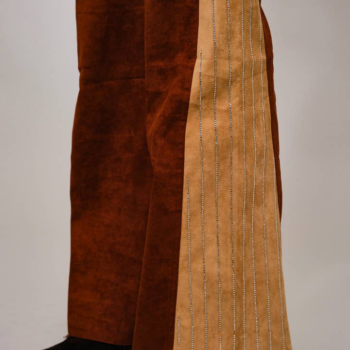 BEIGE CAMEL 22497P - Pantalon à bas évasé en daim ColorBlock en vente sur Faire1