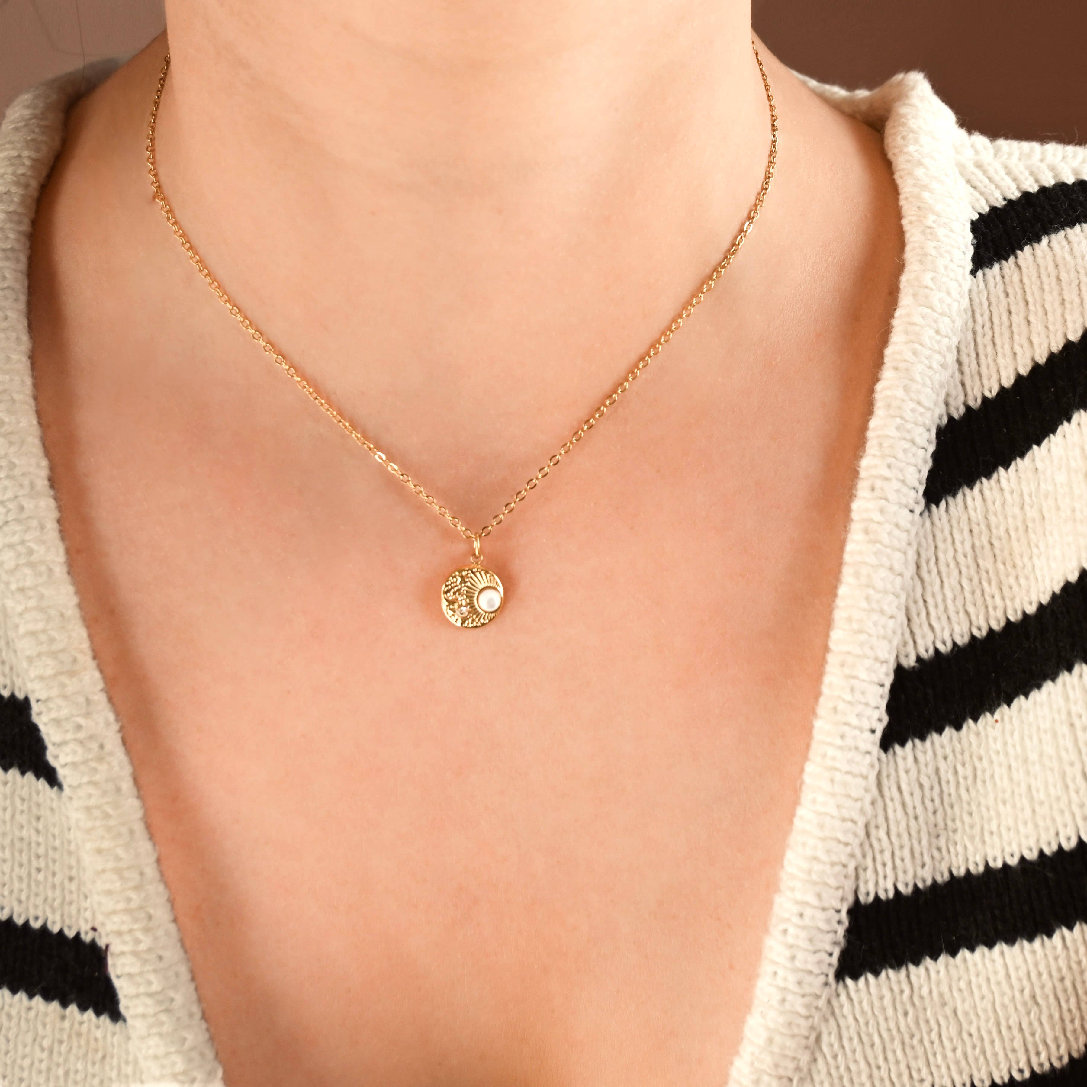 Blueyejewelry – Engroshandel Halskæde med vedhæng – Halskæder med Perlemorsvedhæng-Hjertehalskæde-Stjernevedhæng7