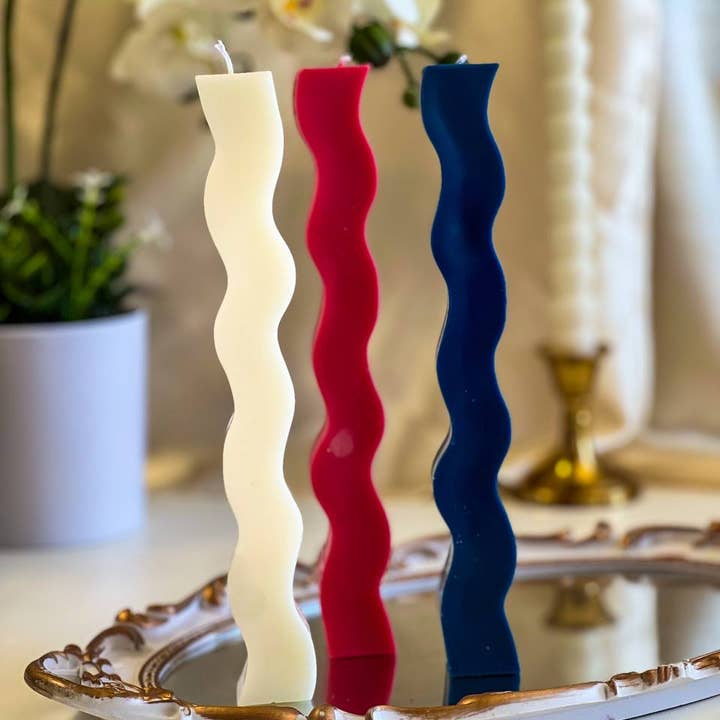 Agaboo Candle - Wholesale Novelty candle - Wavy Pillar Candle 9x1 1/8in3