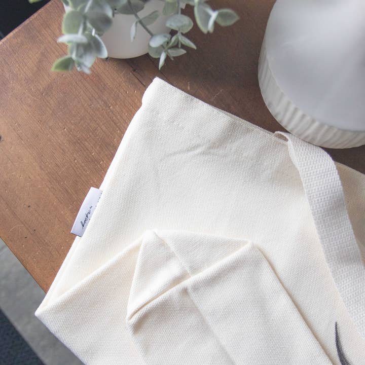 Pen On Paper Co - Wholesale Tote Bag - Unisex - Highland Cow Tote Bag - With Pocket3