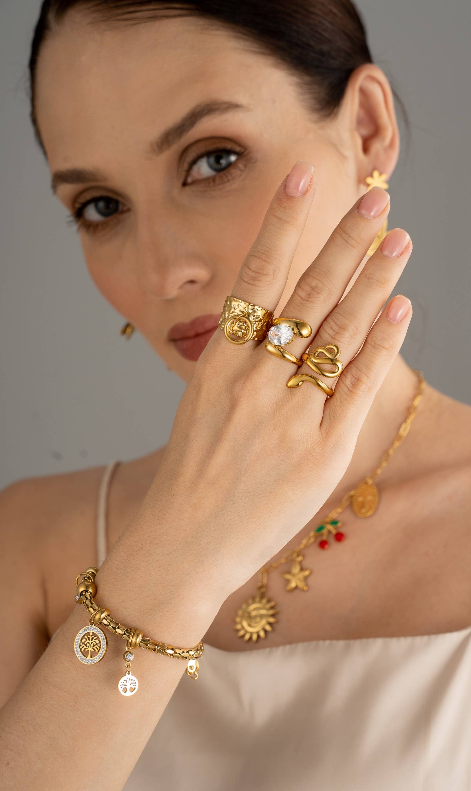 COSMOS - Wholesale Cocktail/Statement Ring - Wavy Crystal Elegance Ring Modern Stainless Steel1