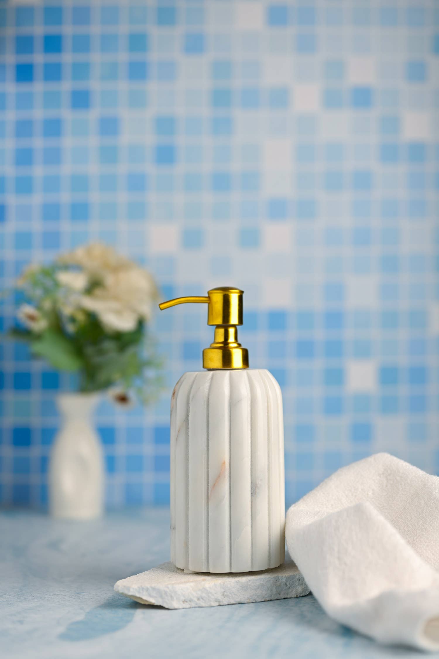 BIDKhome - Wholesale Soap Dispenser - White Marble Soap Dispenser w/ Grooving1