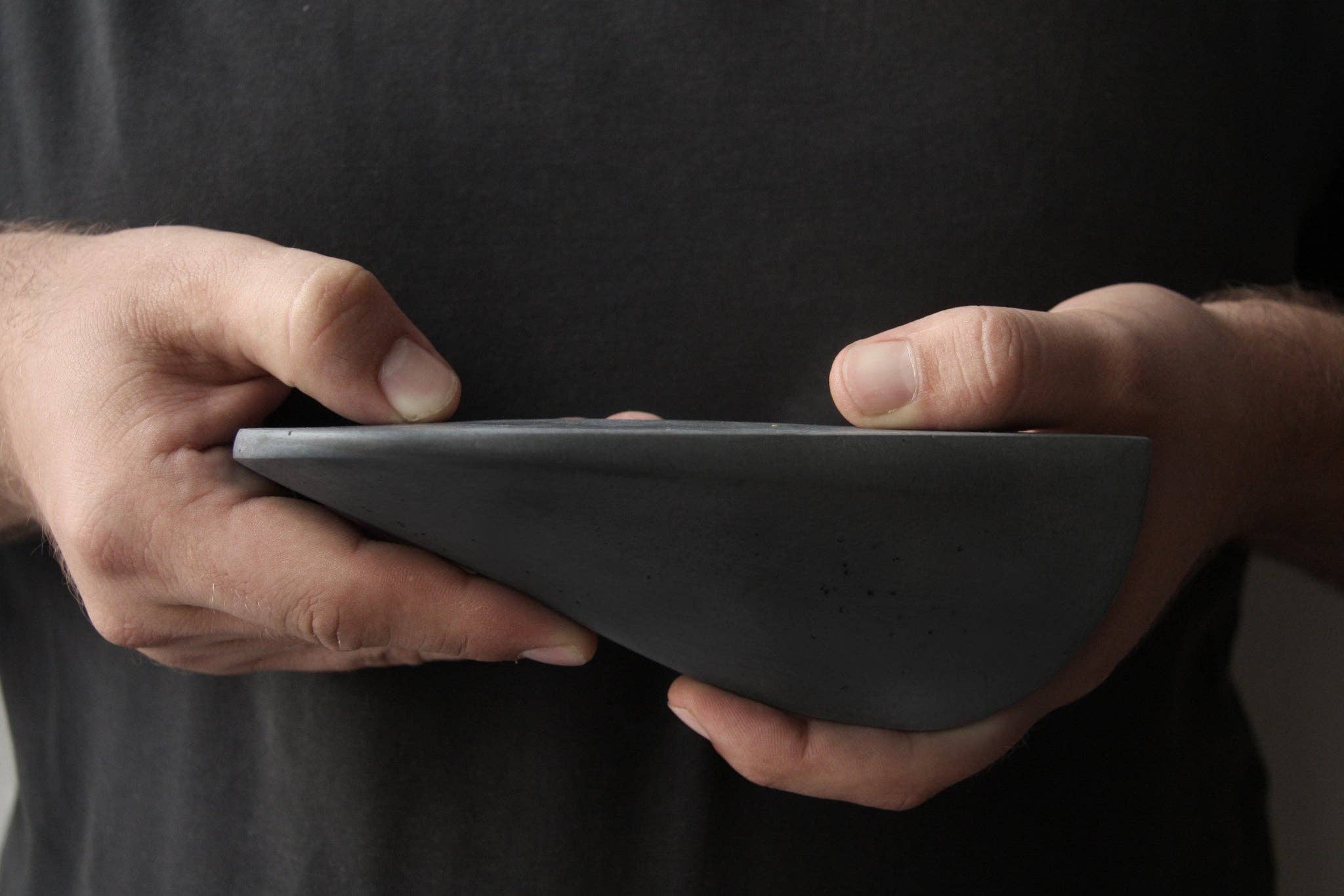 Formpoet - Wholesale Wall Mounted Shelf - Concrete wall shelf small - black3