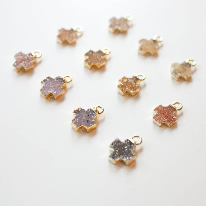 Pure Indigo Design - Vendita all'ingrosso Collana con ciondolo/pendaglio - Celeste Druzy - Collana con croce6