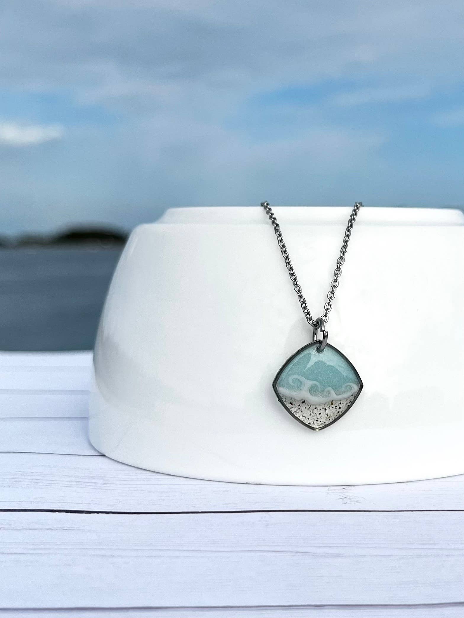 Sandy Beaches Shop - Vendita all'ingrosso Collana con ciondolo/pendaglio - Collana di Sabbia Personalizzata | Quadrata | Onda Dipinta a Mano | Argento0