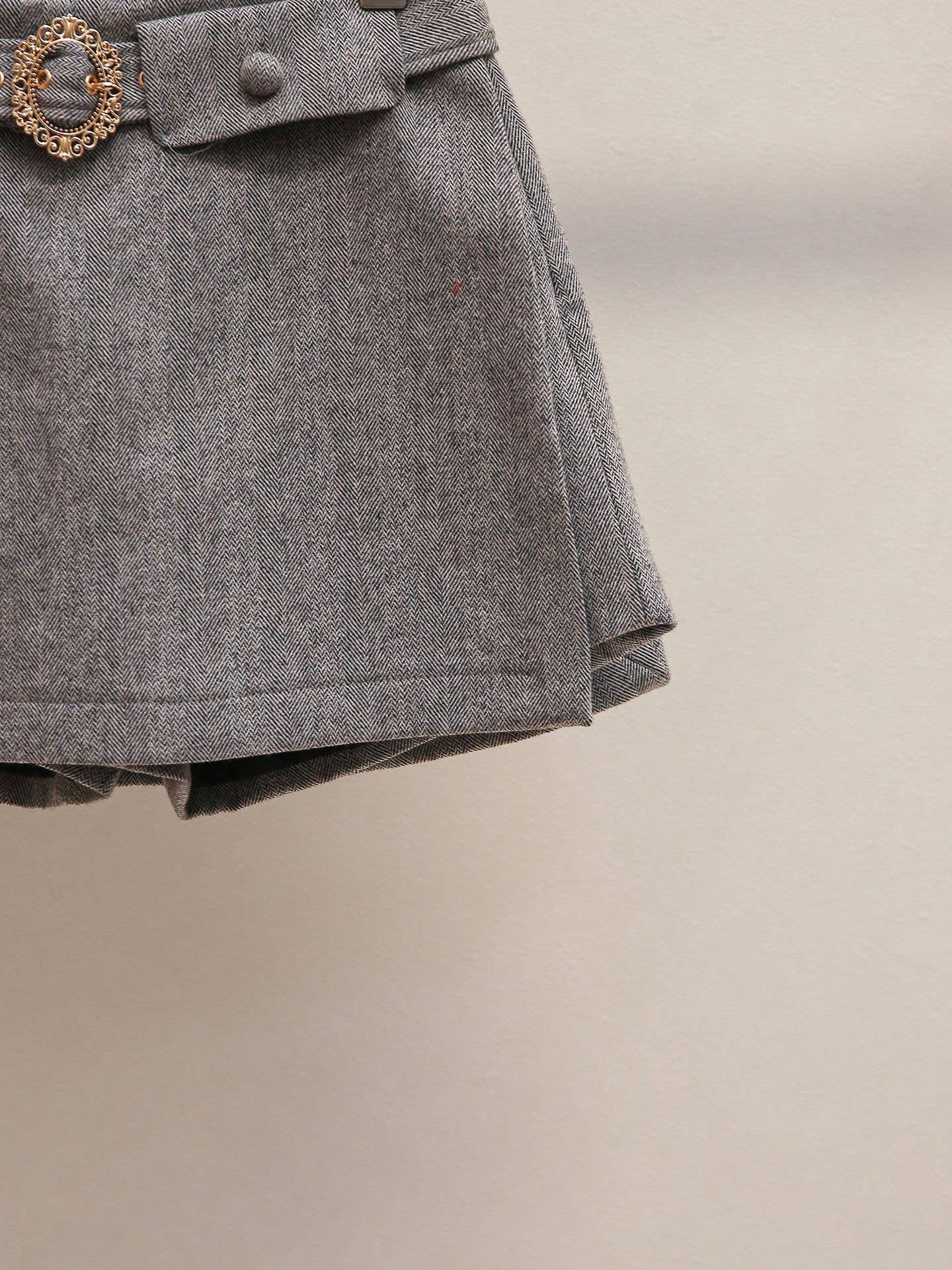 Productseeker – Großhandel Jacke – Damen – SET221Y Elegantes Wollkostüm mit Perlenbesatz, bestehend aus Jacke und Rock9