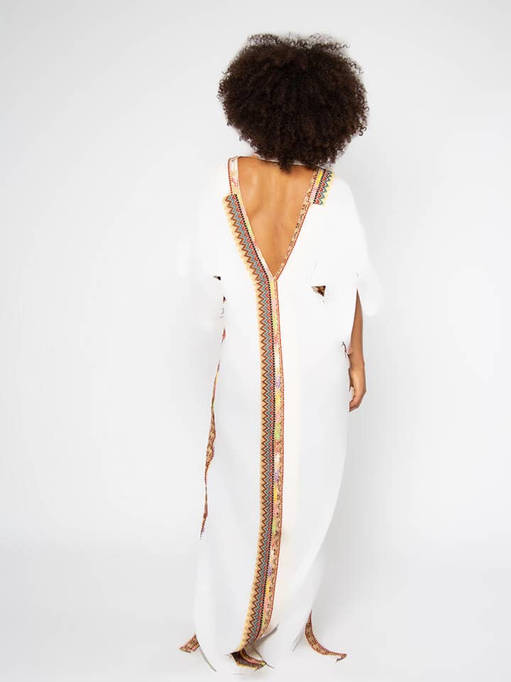 Omni Collection – wholesale Kaftan - Dam – Kaftanklänning med afrikanskt mönster och öppen rygg7