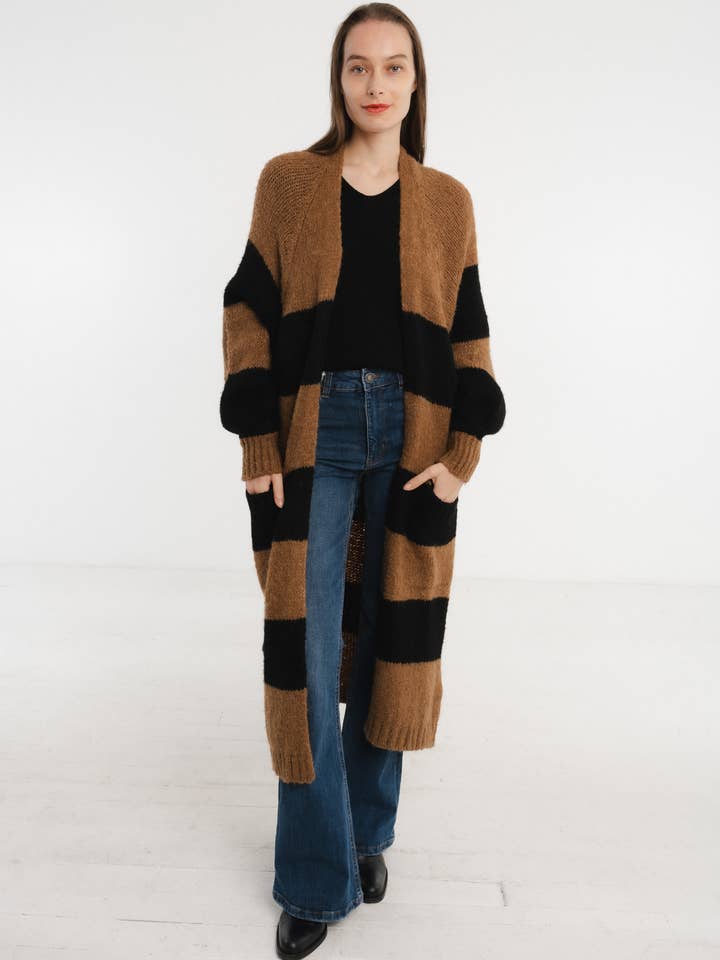 JULIA PARIS – Engroshandel Cardigan - Dame – Lang stribet cardigan i uldblanding