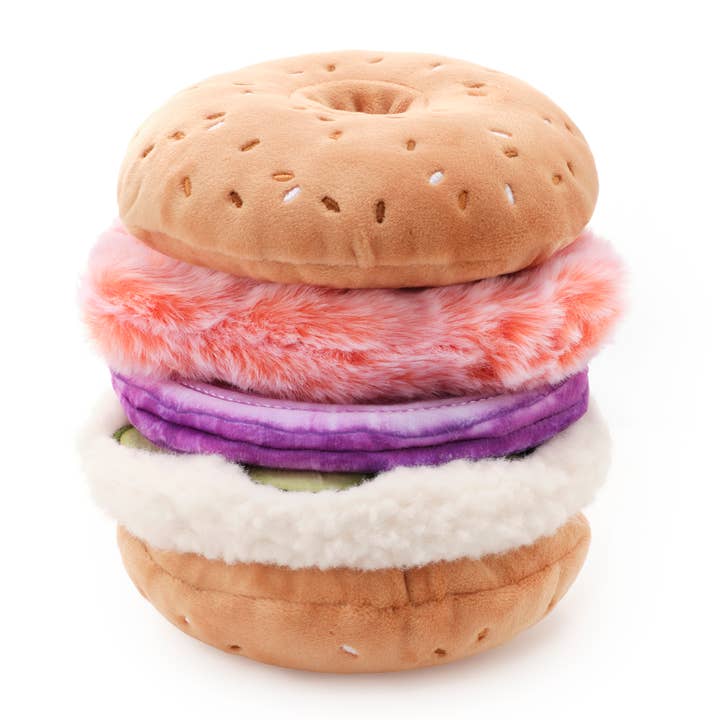 Jouet interactif pour chien Bagel et Lox Snuffle pour la vente par The Foggy Dog