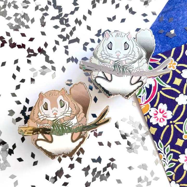 Flyvende egern/Momonga • Kawaii japansk emaljestift for engroshandel hos Shishido Creative