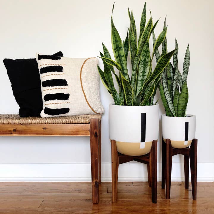 TILSLUTTET POTTE | PLANTEKASSE for engroshandel hos Common House Studio