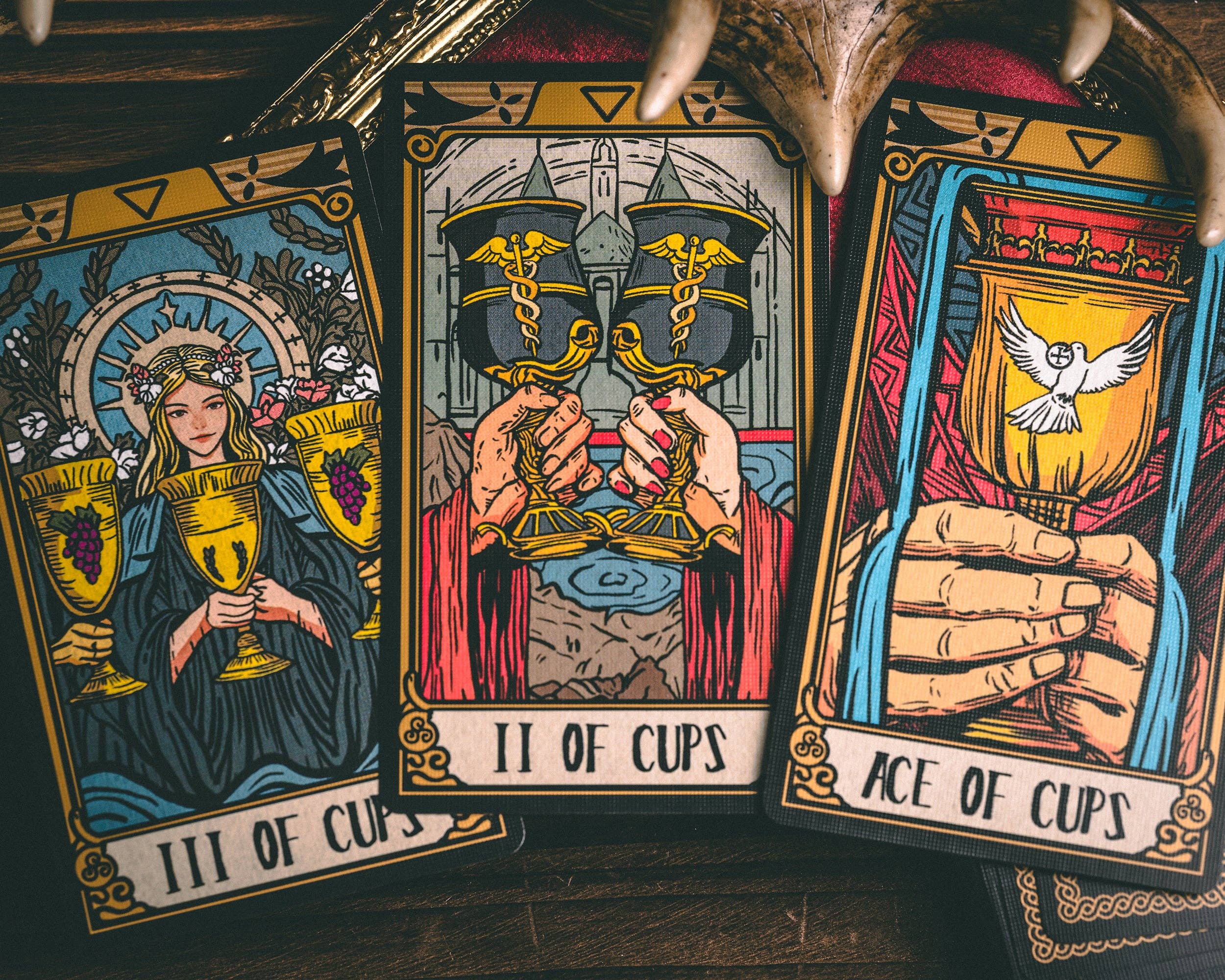 Vermilion Collection – wholesale Tarot cards – Windmill Flag Tarot13