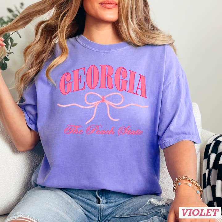 Shoppe SHC – Großhandel T-Shirt (Grafikdruck) – Damen – Coquette Tee | Georgia Tee | Grafik-T-Shirt für Damen16