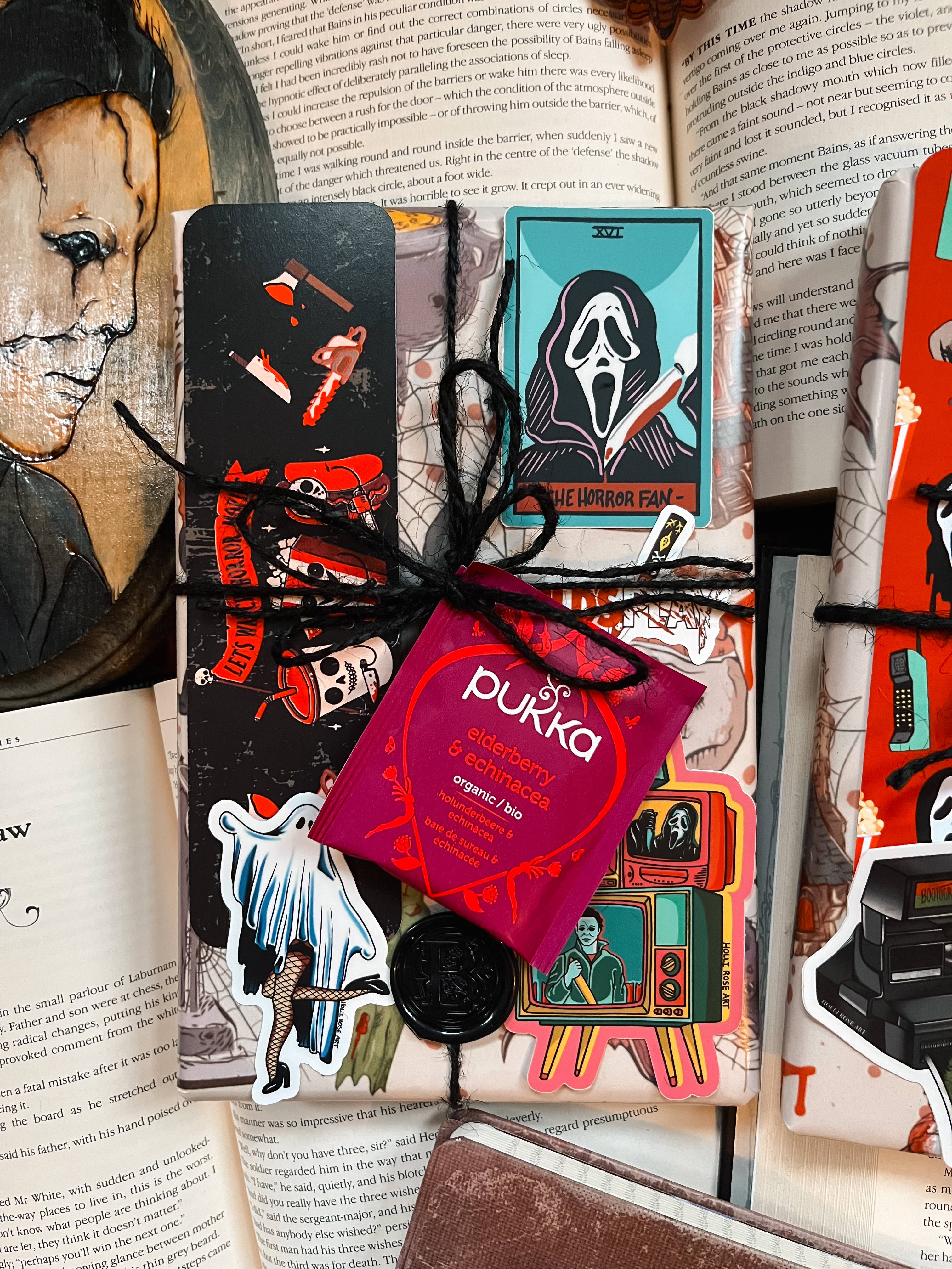 Belladonna Book Coven - Wholesale Horror & Paranormal - Horror Blind Date With A Book2