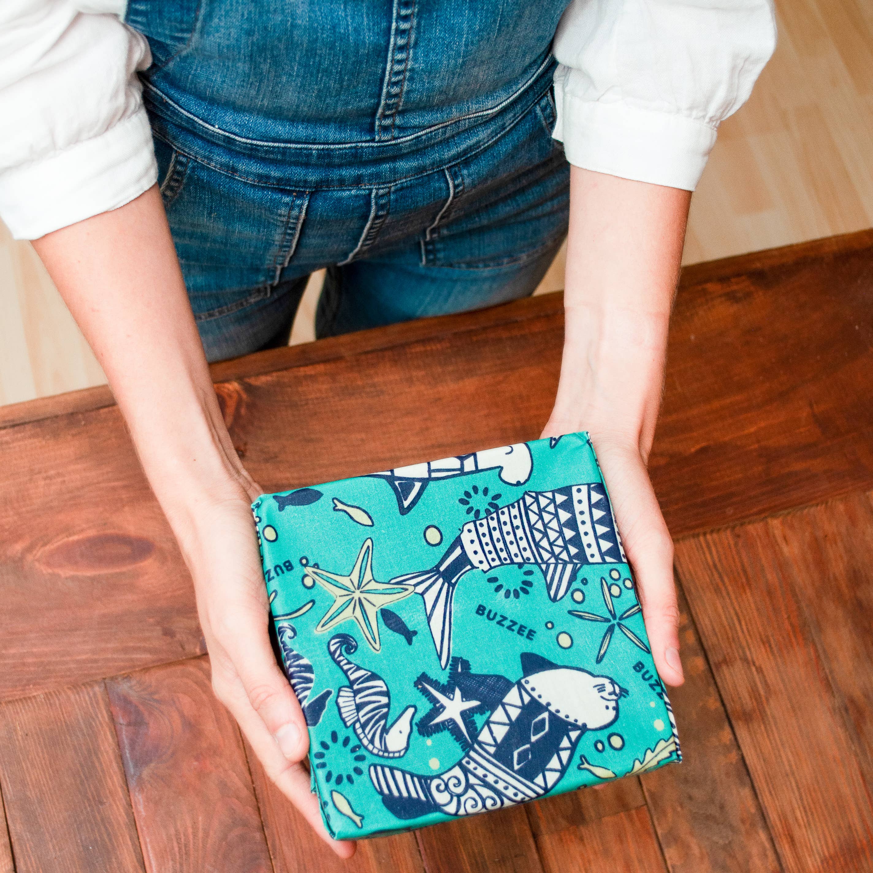 Buzzee - Vendita all'ingrosso Involucro/sacchetto per alimenti - Involucri alimentari riutilizzabili in cera d'api AQUA - 4 confezioni3