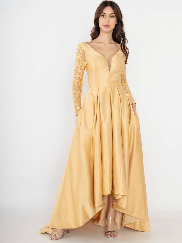 Ceremoniklänning med guldärmar för wholesale av Les Voiliers