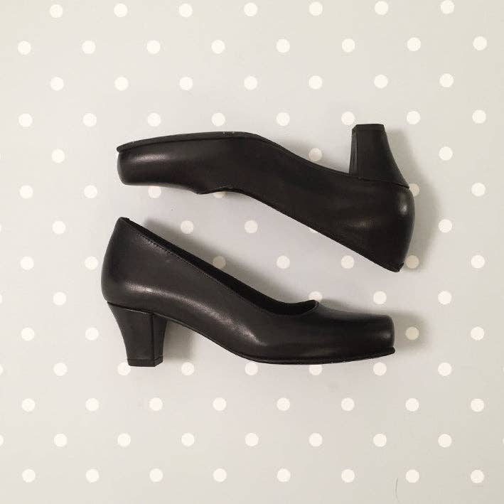 Heli | Black Leather for wholesale on Faire