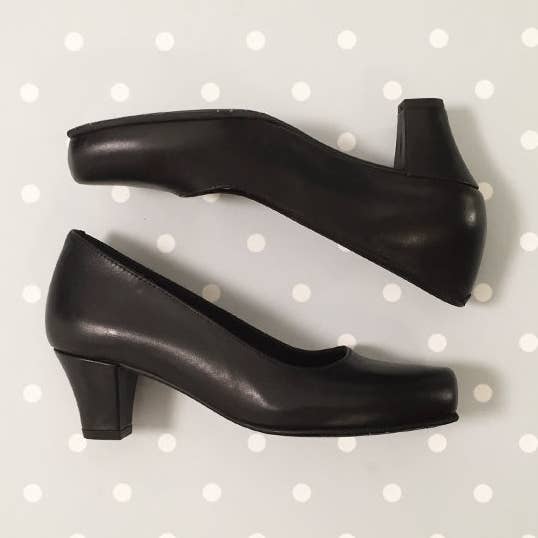 Heli | Black Leather for wholesale on Faire0