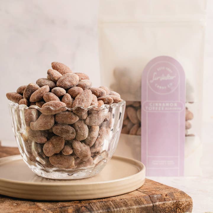 Sir Walter Candy Co. - Wholesale Nuts - Hand Crafted Cinnamon Toffee Almonds 7 oz - Sweet and Crunch
