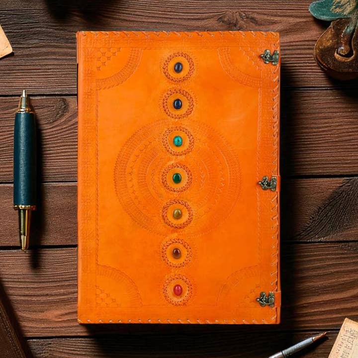 Journal en cuir Chakra Orange A4 – 240 pages avec serrure pour la vente par Hana Exports