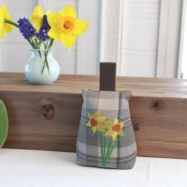 Moose & Co – wholesale Door stop – Daffodil Embroidered Door stop