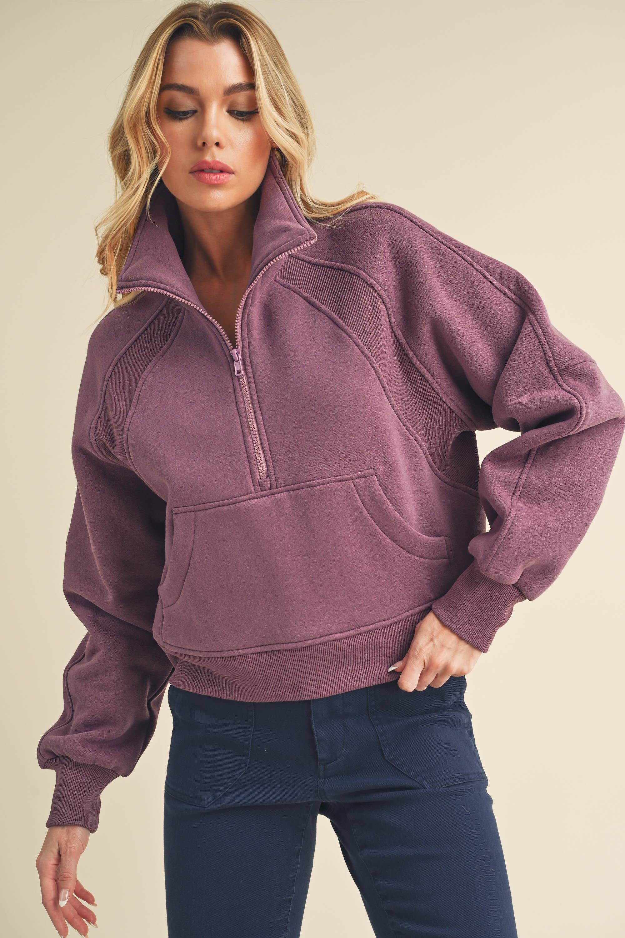 AEMI + CO - Venta al por mayor Sudadera - Mujer - 950CK Dove - Suéter con media cremallera y cuello tipo embudo30