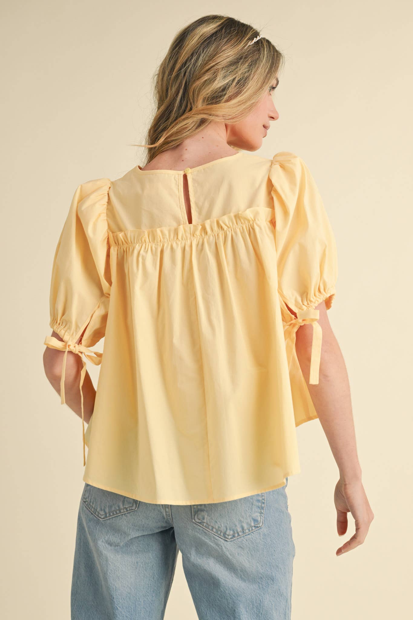 &MERCI - Wholesale Blouse - Women's - TIERED SHIRRING PUFF SLEEVE TOP MTP308135
