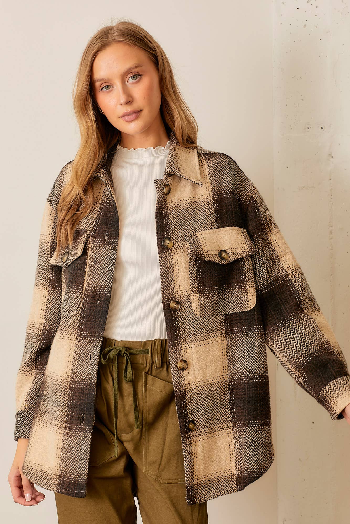 Polagram by Wellmade USA - Vente Veste – femme - VESTE À CARREAUX À COL BOUTONNÉ2